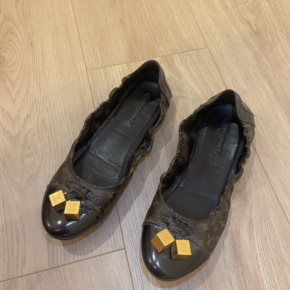 Louis Vuitton Woman’s Flats - Picture 3 of 4